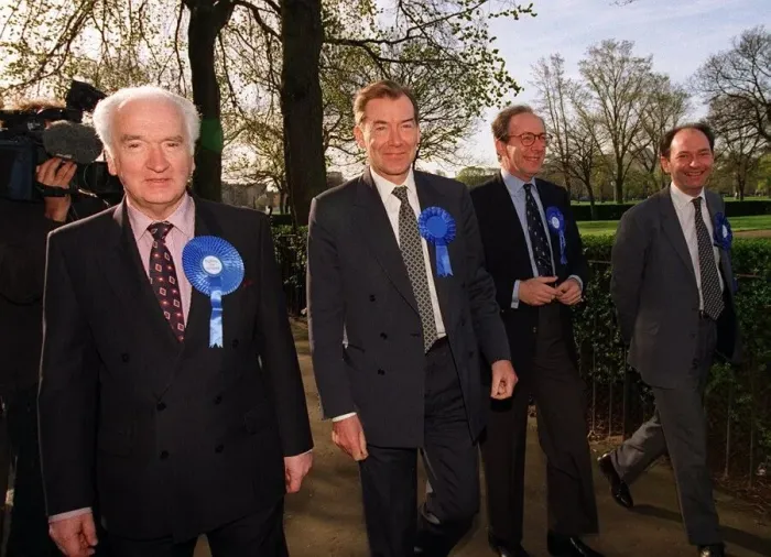 Framed Print : Lord MacKay Ian Lang Michael Forsyth and Malcolm Rifkind top tories stroll through