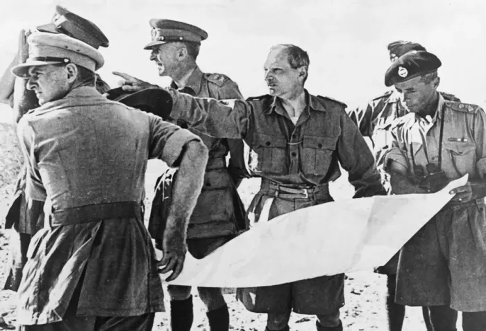 Framed Print : Lord Montgomery visiting the front in the western desert shortly after taking over Framed Print : Lord Montgomery visiting the front in the western desert shortly after taking over