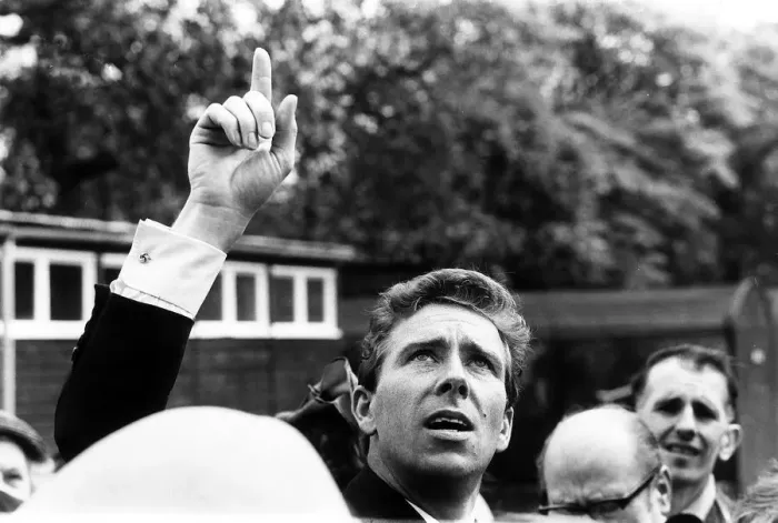 Framed Print : Lord Snowdon May 1965 at London Zoo Entering birdcage Framed Print : Lord Snowdon May 1965 at London Zoo Entering birdcage