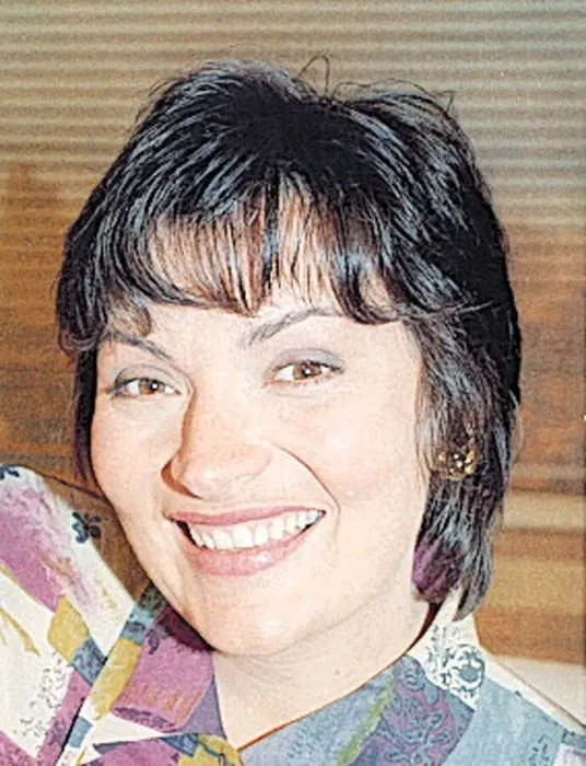 : LORRAINE KELLY crop : LORRAINE KELLY crop