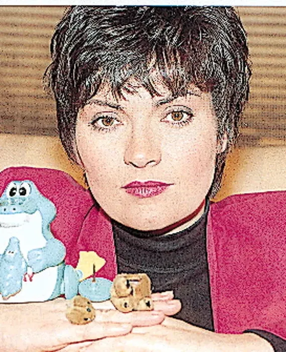 : LORRAINE KELLY with dangerous toys : LORRAINE KELLY with dangerous toys
