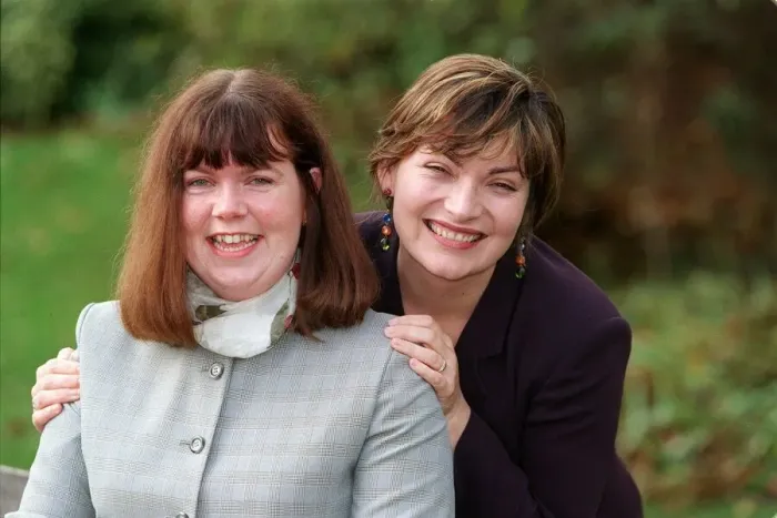 Framed Print : Lorraine Kelly TV Presenter May 98 GMTV presenter with Nicole Shashoua who works
