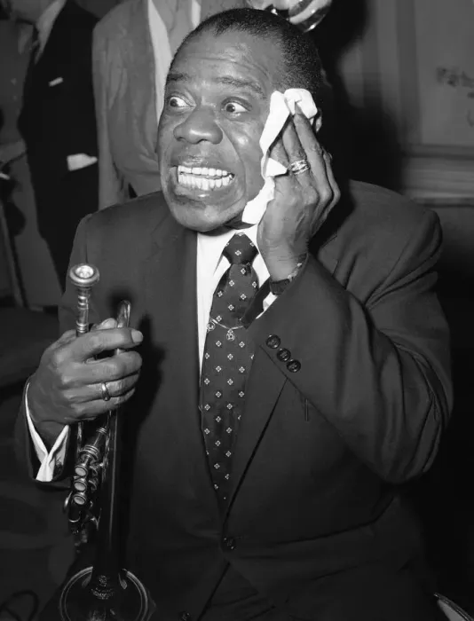 Framed Print : Louis Armstrong seen here performing in London in May 1956 Framed Print : Louis Armstrong seen here performing in London in May 1956