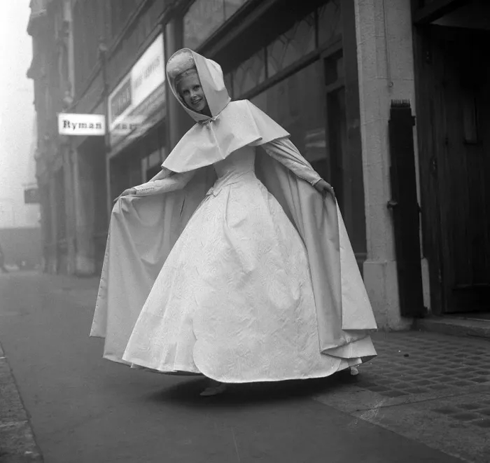 Framed Print : Louis Young bridal collection December 1962 Annbelle models a crinoline-skirted