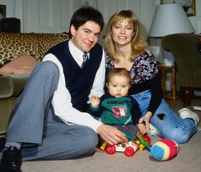 Framed Print : Louise Welsh, husband Roger and son Jonathan January 1989 Framed Print : Louise Welsh, husband Roger and son Jonathan January 1989