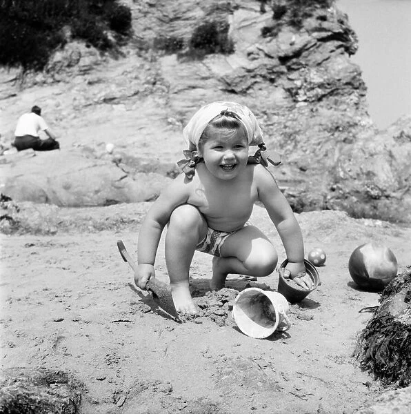 Lovely little Bronwen Harlow aged 3 of Nottingham on a Cornish holiday with her parents