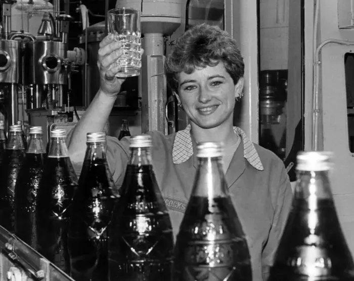 Framed Print : Lowcocks bottling plant, Middlesbrough. 6th January 1984