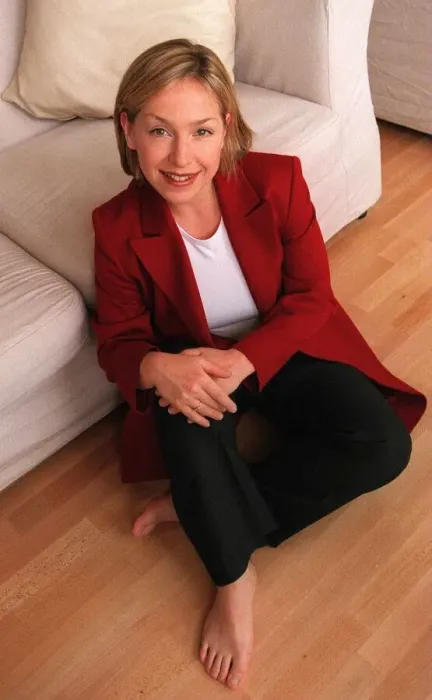 Framed Print : Lowri Turner TV Presenter Fashion Expert May 1999 Pictured at home Framed Print : Lowri Turner TV Presenter Fashion Expert May 1999 Pictured at home