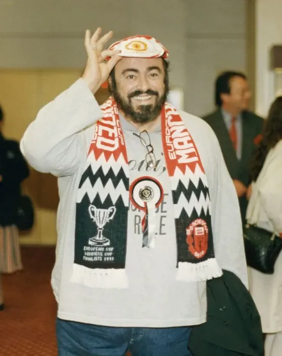 Framed Print : Luciano Pavarotti Opera singer in Manchester July 1991 Framed Print : Luciano Pavarotti Opera singer in Manchester July 1991