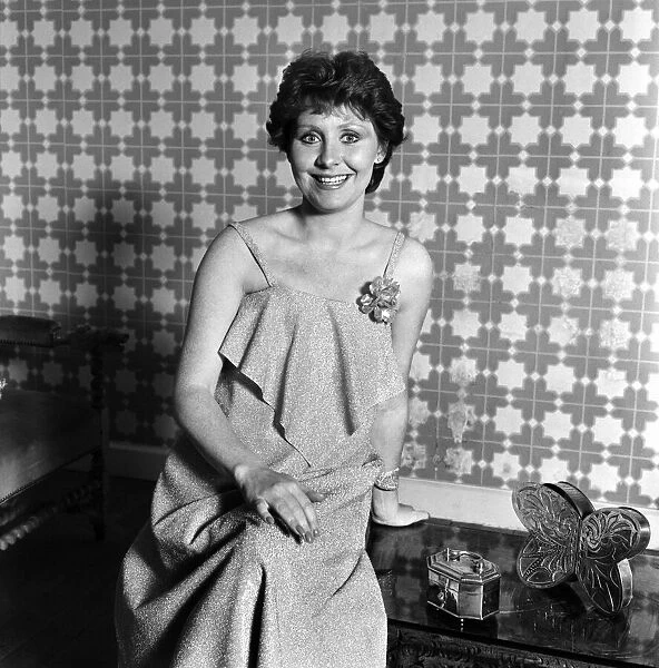 Lulu At Home. April 1977
