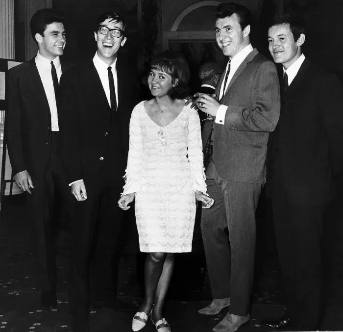 Framed Print : Lulu singer aged 16 with pop group The Shadows Music