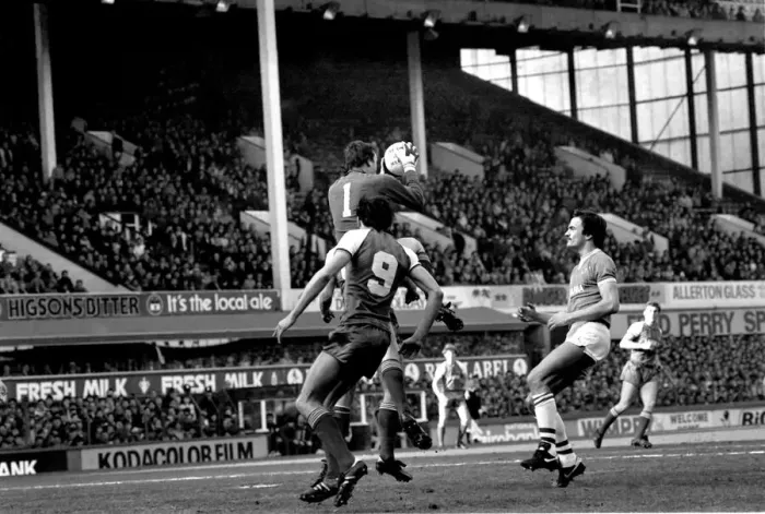 Framed Print : Luton Town 0 v. Liverpool 0. February 1984 MF14-09-061 Framed Print : Luton Town 0 v. Liverpool 0. February 1984 MF14-09-061