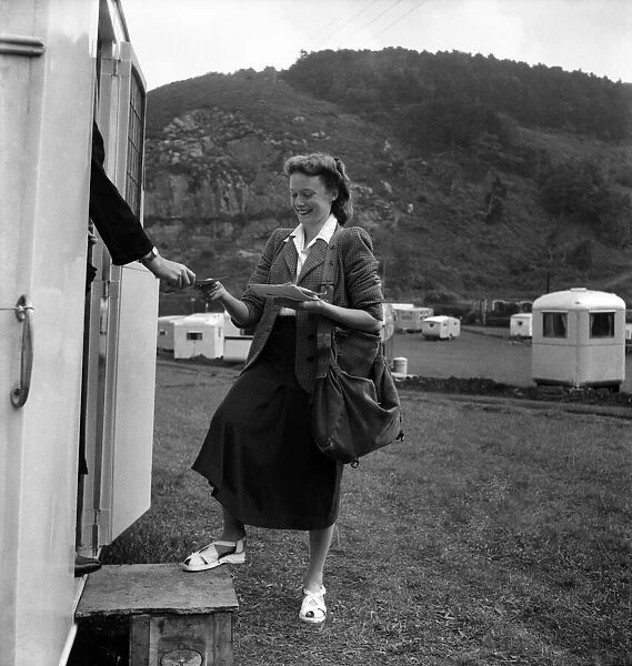 Lynmouth Postwoman - Paddy Prideaux. September 1952 C4408