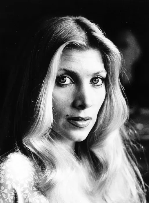 Framed Print : Lynsey de Paul singer, 5th August 1983 Framed Print : Lynsey de Paul singer, 5th August 1983