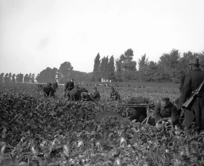 Framed Print : Machine gunners in action at the Battle of Audegen. The machine gun changed the face of Framed Print : Machine gunners in action at the Battle of Audegen. The machine gun changed the face of