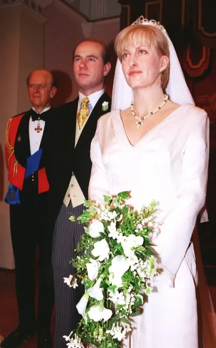 Framed Print : Madam Tussauds Maxworks June 1999 Prince Edward Earl of Wessex Sophie Rhys Framed Print : Madam Tussauds Maxworks June 1999 Prince Edward Earl of Wessex Sophie Rhys