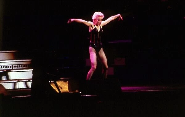 Madonna singing on stage August 1987