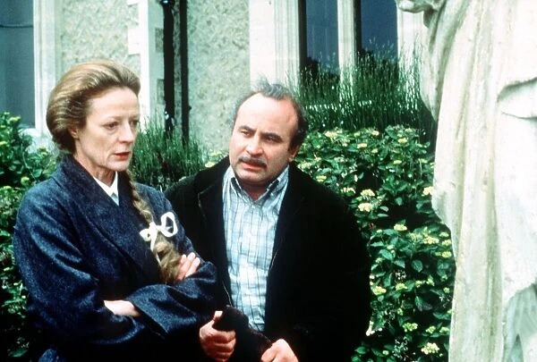 Maggie Smith actress with Bob Hoskins Dbase MSi