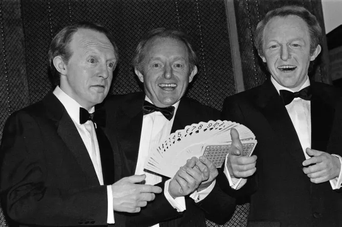Framed Print : Magician Paul Daniels pictured with his waxwork. 21st February 1987 Framed Print : Magician Paul Daniels pictured with his waxwork. 21st February 1987