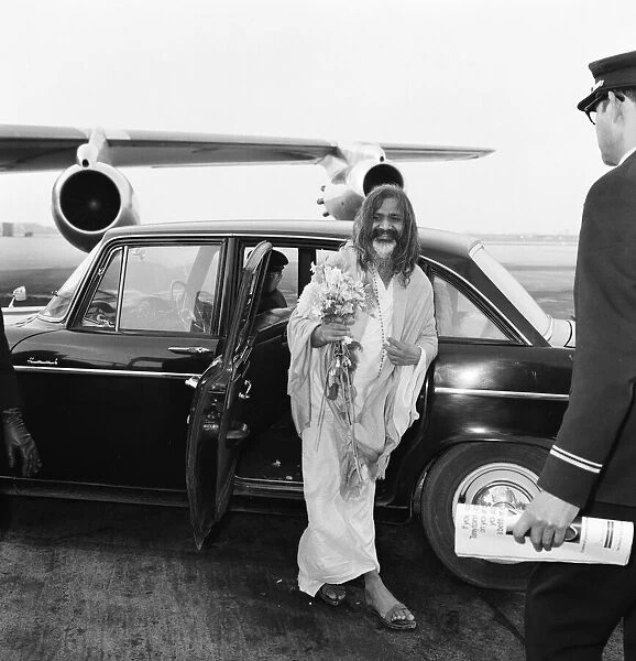 Maharishi Mahesh Yogi at Heathrow Airport to travel to India. 20th January 1968