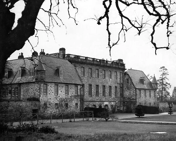 The Main School-building at Gordonstoun. January 1962 P005848