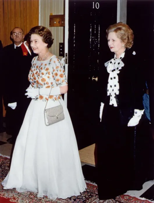 Framed Print : Her Majesty Queen Elizabeth II and Prime Minister Margaret Thatcher at Number 10 Downing Framed Print : Her Majesty Queen Elizabeth II and Prime Minister Margaret Thatcher at Number 10 Downing
