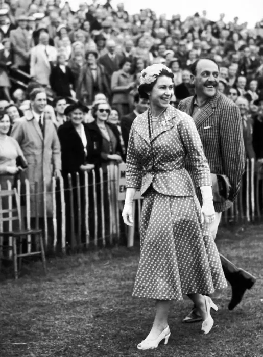 Framed Print : Her Majesty Queen Elizabeth II smiles after making a presentation to the Argentina polo