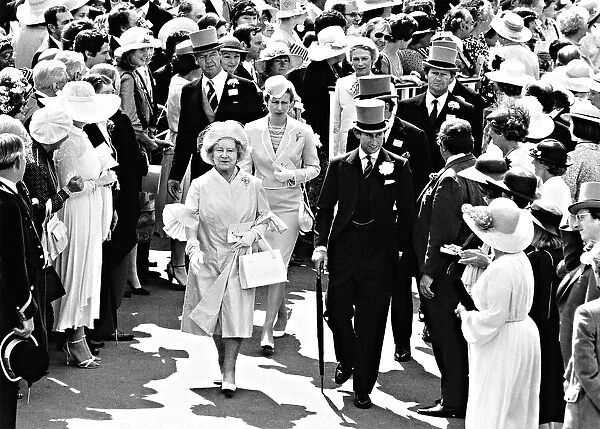 Her Majesty the Queen Mother accompanied by Princess Anne