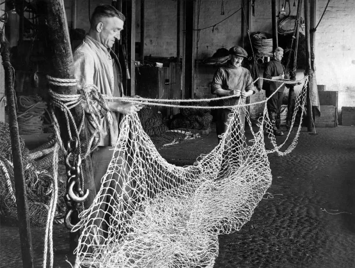 Framed Print : Making nets at Irvins of North Shields in 1949 Framed Print : Making nets at Irvins of North Shields in 1949