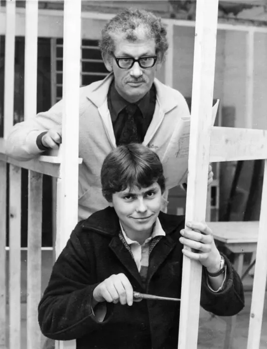 Framed Print : Malcolm Hodgson supervises trainee Keith Brown at the Tynedale Construction Training