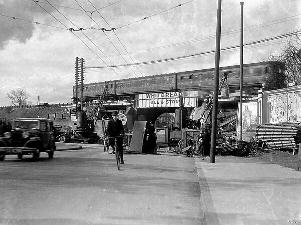 Malden railway arch under repair April 1935 2097