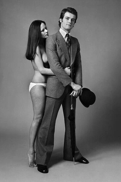 Man  /  Woman  /  Topless  /  Hat: Models. Mulligan 22 with Kevin McLean 23