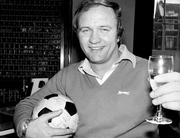 Framed Print : Manager of West Bromwich Albion Ron Atkinson enjoys a glass of champagne Framed Print : Manager of West Bromwich Albion Ron Atkinson enjoys a glass of champagne
