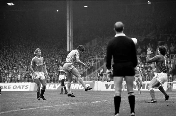 Manchester City 0 v. Notts Forest 0. Division 1 Football October 1981 MF04-07-051