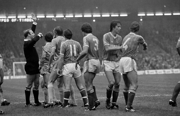Manchester City 0 v. Notts Forest 0. Division 1 Football October 1981 MF04-07-056
