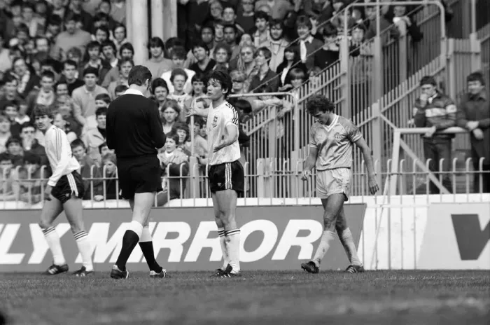 Framed Print : Manchester City 1-1 Ipswich Town, league match at Maine Road, Saturday 24th April 1982 Framed Print : Manchester City 1-1 Ipswich Town, league match at Maine Road, Saturday 24th April 1982