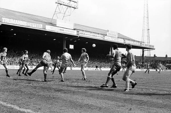 Manchester City 1 v. Coventry 3. May 1982 MF07-05-123
