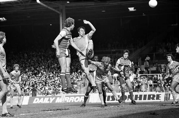 Manchester City 1 v. Coventry 3. May 1982 MF07-05-083
