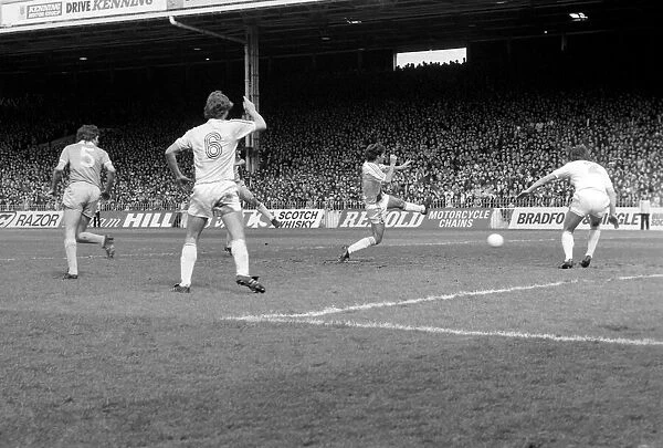 Manchester City 1 v. Crystal Palace 1. Division One Football. May 1981 MF02-28-025