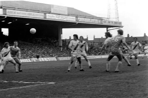 Manchester City 1 v. Crystal Palace 1. Division One Football. May 1981 MF02-28-013