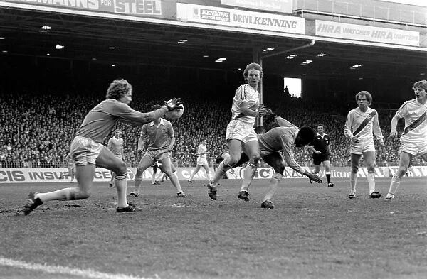 Manchester City 1 v. Crystal Palace 1. Division One Football. May 1981 MF02-28-088