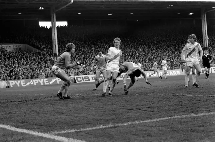 Framed Print : Manchester City 1 v. Crystal Palace 1. Division One Football. May 1981 MF02-28-004 Framed Print : Manchester City 1 v. Crystal Palace 1. Division One Football. May 1981 MF02-28-004