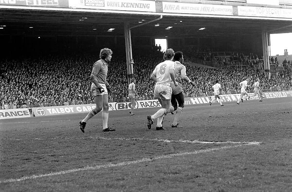 Manchester City 1 v. Crystal Palace 1. Division One Football. May 1981 MF02-28-005