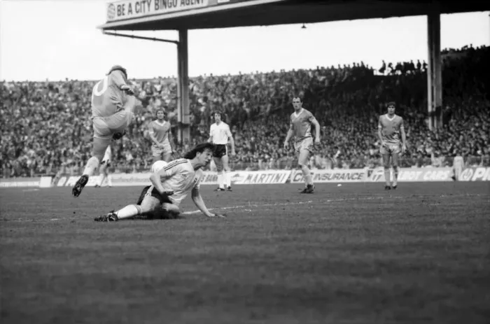 Framed Print : Manchester City 1 v. Ipswich 1. April 1982 MF06-37-014 Framed Print : Manchester City 1 v. Ipswich 1. April 1982 MF06-37-014