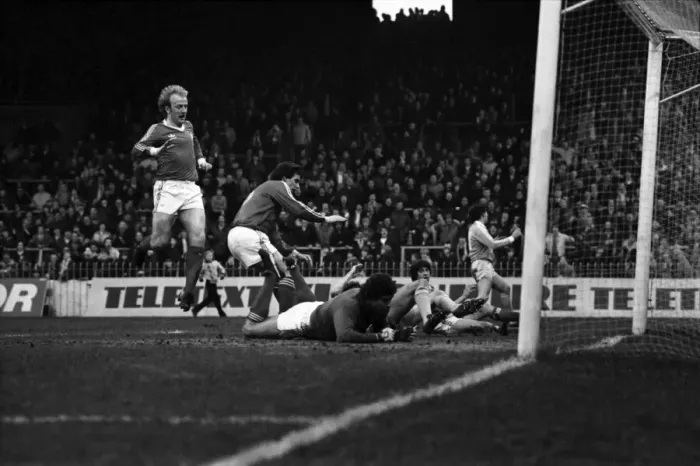 Framed Print : Manchester City 1 v. Nottingham Forest 1. Febuary 1981 MF01-24-076 Framed Print : Manchester City 1 v. Nottingham Forest 1. Febuary 1981 MF01-24-076