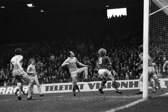 Framed Print : Manchester City 1 v. Nottingham Forest 1. Febuary 1981 MF01-24-070 Framed Print : Manchester City 1 v. Nottingham Forest 1. Febuary 1981 MF01-24-070