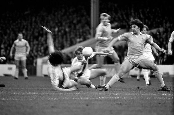 Manchester City 4 v. Crystal Palace 0. F. A Cup Football. January 1981 MF01-03-068