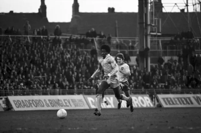 Framed Print : Manchester City 6 v. Norwich City 0. F. A Cup. January 1981 MF01-15-112 Framed Print : Manchester City 6 v. Norwich City 0. F. A Cup. January 1981 MF01-15-112