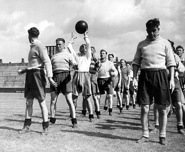 Manchester City FC in training at Maine Road. 10th August 1950
