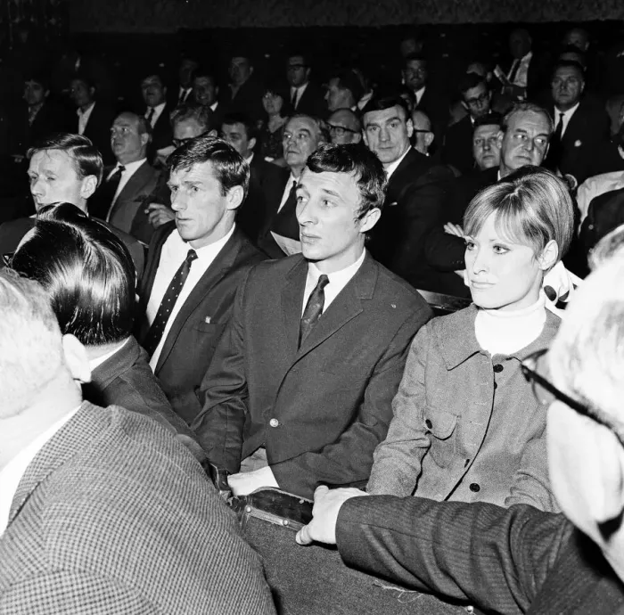Framed Print : Manchester City players including Mike Sumerbee at ringside watching the Boxing during Framed Print : Manchester City players including Mike Sumerbee at ringside watching the Boxing during